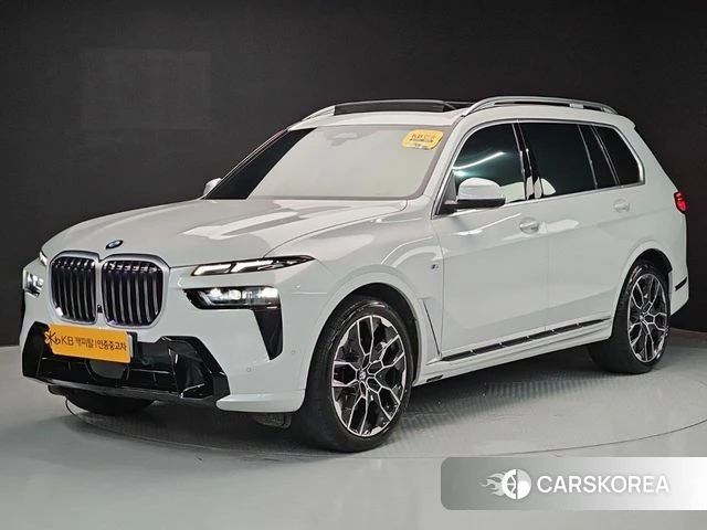 BMW X7 (G07) 2025 Белый из Кореи