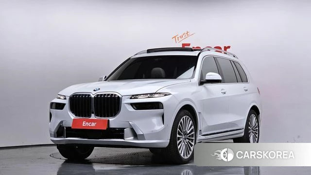 BMW X7 (G07) 2025 Белый из Кореи