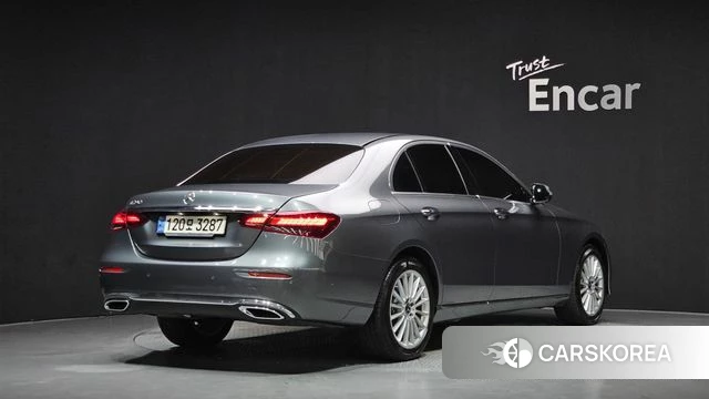 Mercedes-Benz E-Class W213 2022 Серый из Кореи