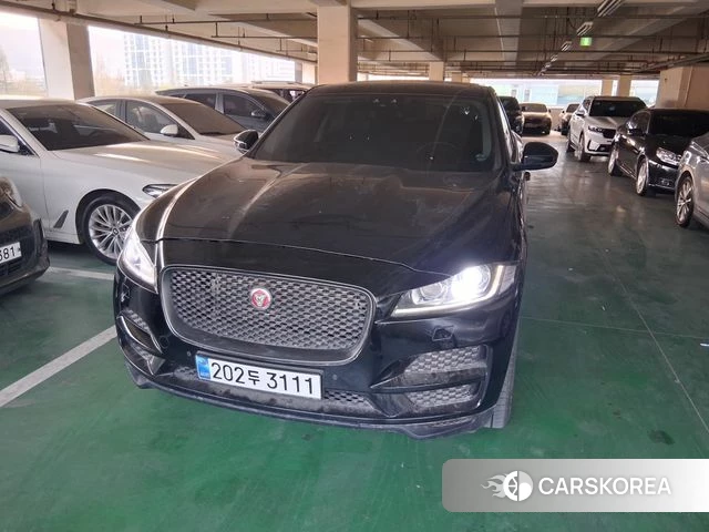 Jaguar F-PACE 2018 Черный из Кореи