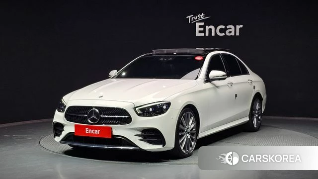 Mercedes-Benz E-Class W213 2022 Белый из Кореи
