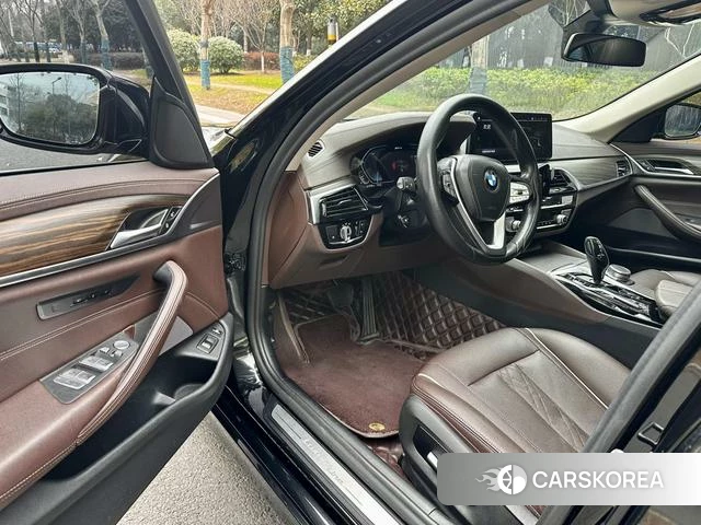 BMW 5 series PHEV 2021 Черный из Китая