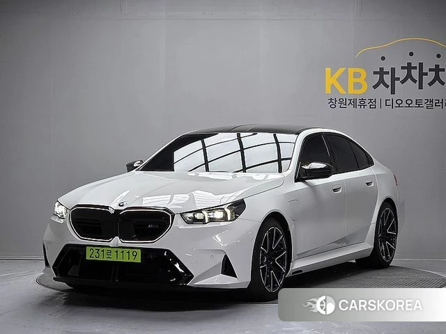 BMW M5 (G90) 2025 Белый из Кореи