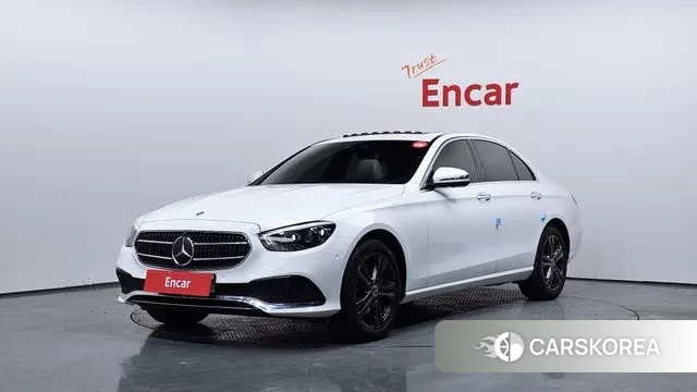 Mercedes-Benz E-Class W213 2021 Белый из Кореи