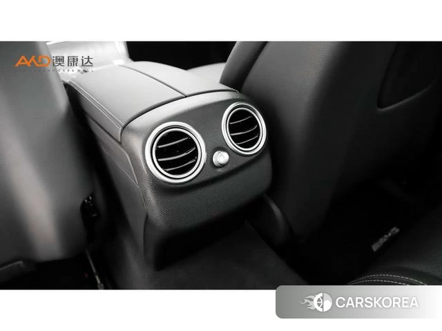 Mercedes-Benz Class C (imported) 2021 Белый из Китая