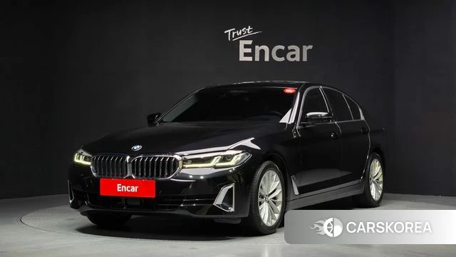 BMW 5 Series (G30) 2022 Черный из Кореи