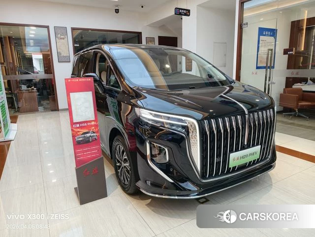Red flag HQ9 PHEV 2026 Черный из Китая