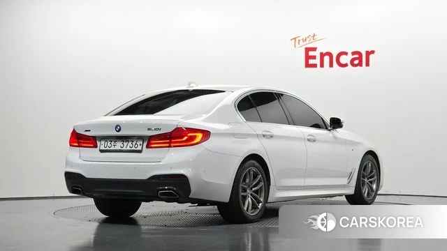 BMW 5 Series (G30) 2018 Белый из Кореи