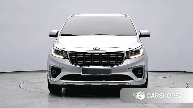 Kia The New Carnival 2018 Серебряный из Кореи