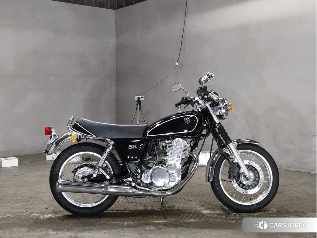 Проданный Yamaha SR 400 2010 из Японии
