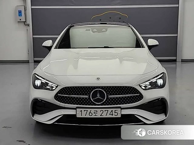Mercedes-Benz CLE-Class C236 2025 Белый из Кореи
