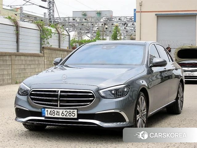 Mercedes-Benz E-Class W213 2022 Серый из Кореи