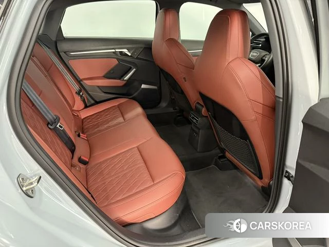 Audi A3 2024 Серебристо-серый из Китая
