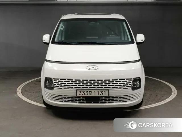 Hyundai Staria 2022 Белый из Кореи