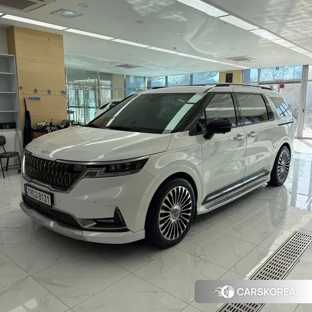 Kia Carnival 4th generation 2023 Белый из Кореи
