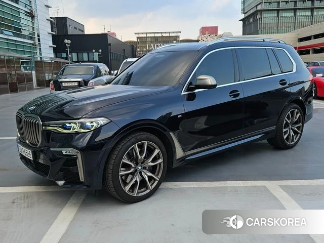 BMW X7 (G07) 2022 Черный из Кореи