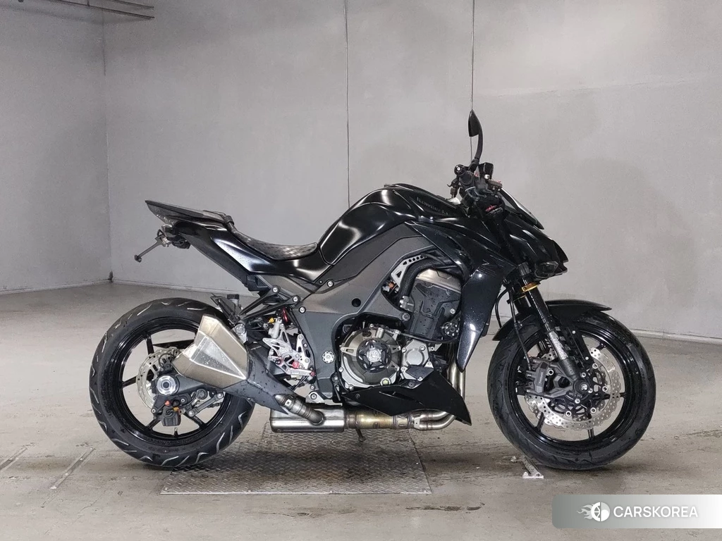 Проданный Kawasaki Z1000 2015 из Японии