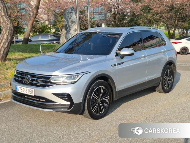 Volkswagen Tiguan second Generation 2022 Серебряный из Кореи
