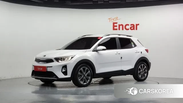Kia Stonic 2019 Белый из Кореи