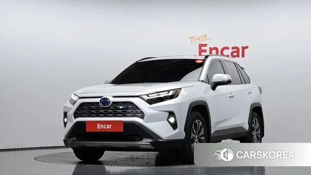 Toyota RAV4 5th Generation 2023 Белый из Кореи
