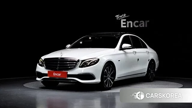 Mercedes-Benz E-Class W213 2019 Белый из Кореи