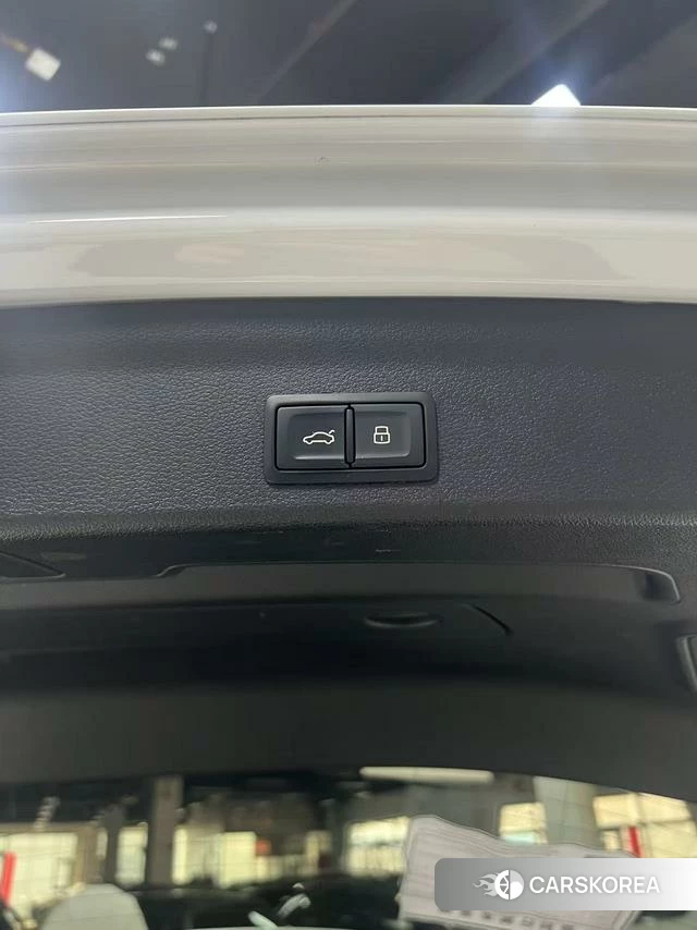 Audi Q3 2022 Белый из Китая