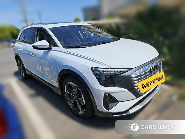 Audi Q5 e-tron 2022 Белый из Китая