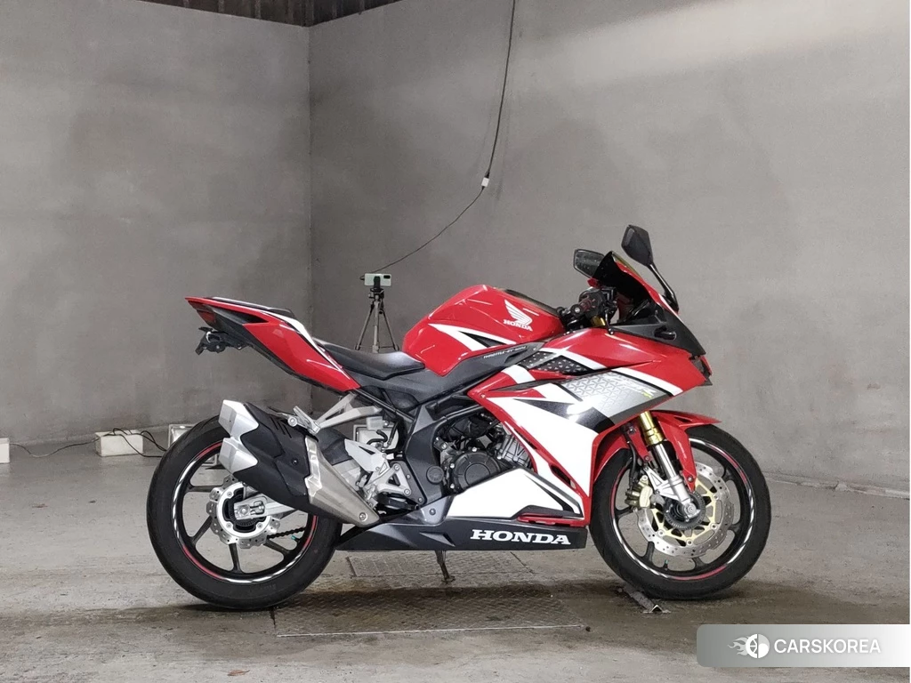 Проданный Honda CBR250RR 2017 из Японии, фото 2