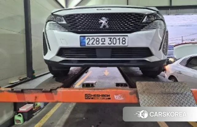 Peugeot 3008 second generation 2021 Белый из Кореи