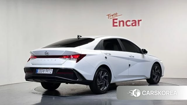 Hyundai The New Avante (CN7) 2023 Белый из Кореи