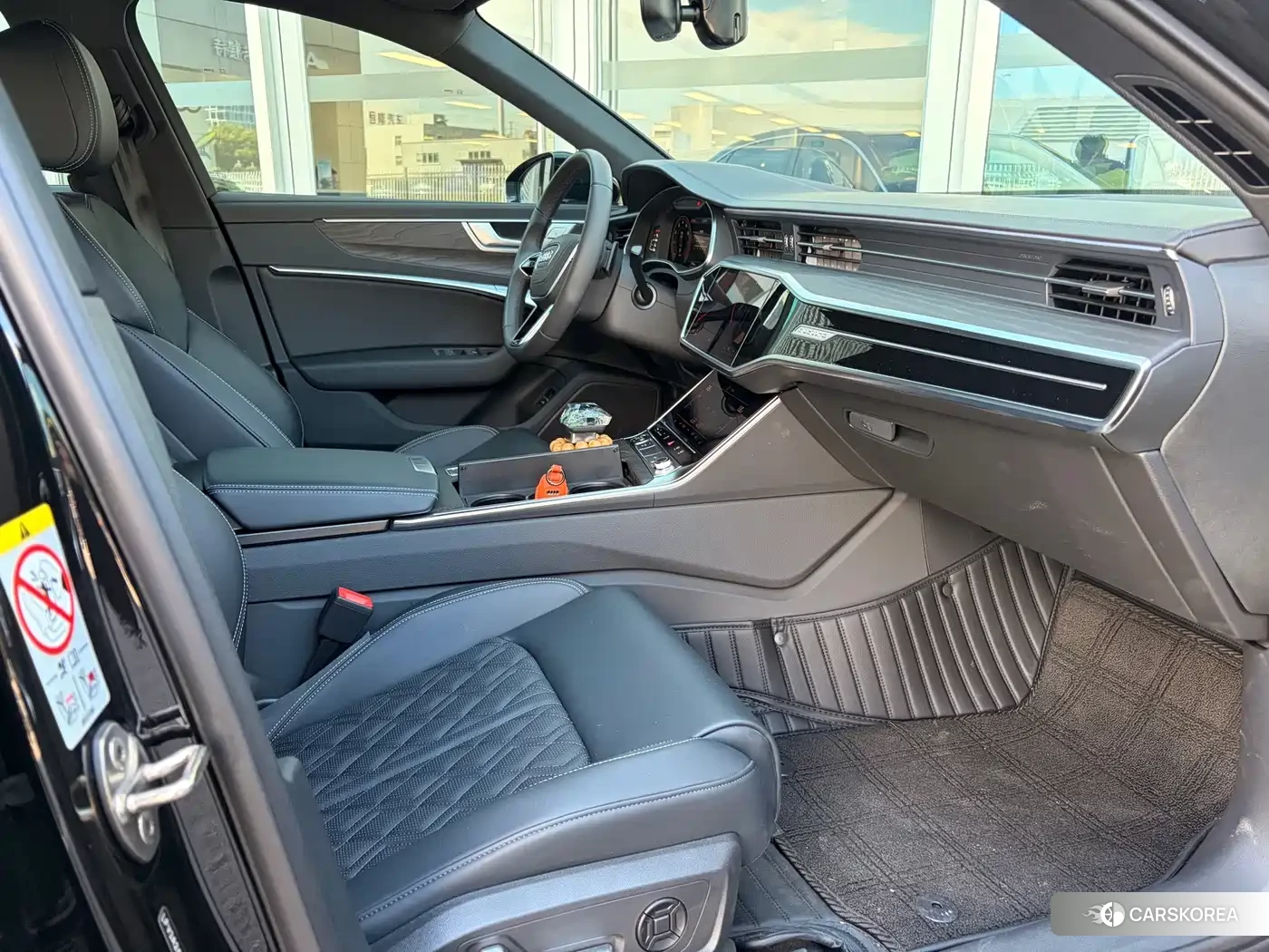 Audi A6L 2025 Черный из Китая
