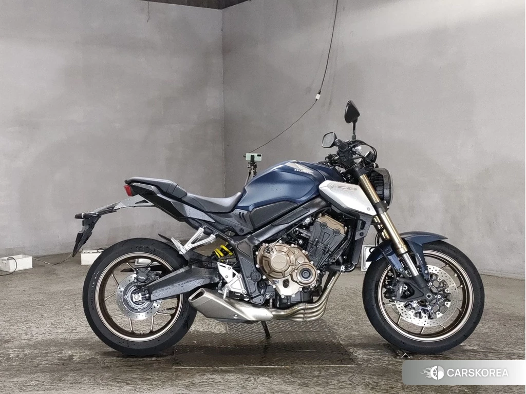 Проданный Honda CB650R 2021 из Японии