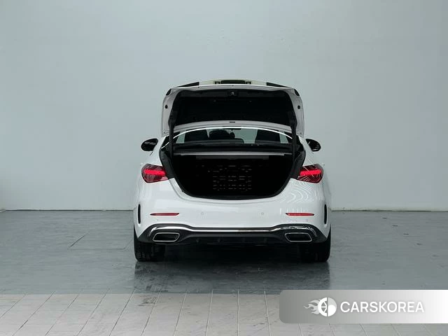 Mercedes-Benz Class C 2023 Белый из Китая