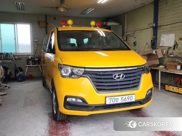 Hyundai The New Grand Starex 2020 Желтый из Кореи