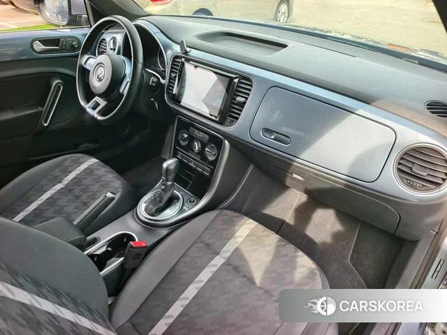Volkswagen Beetle 2018 Синий из Китая