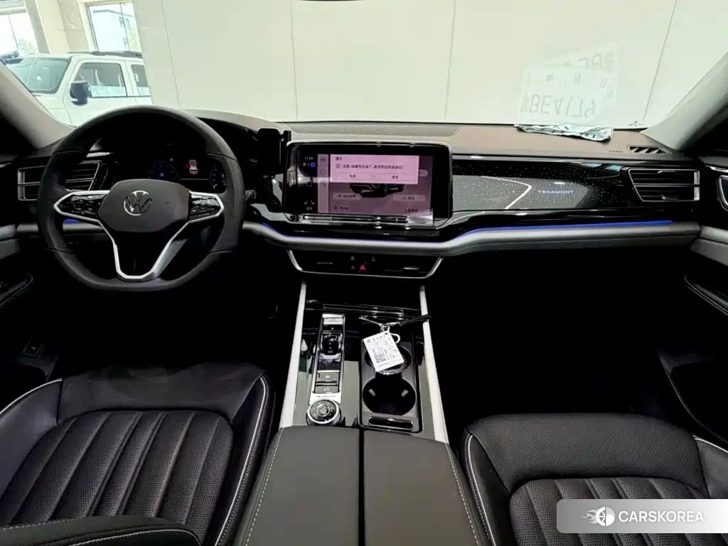 Volkswagen Tourang 2022 Черный из Китая