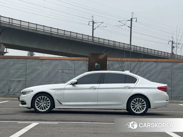 BMW 5 series PHEV id 4209456 из Китая