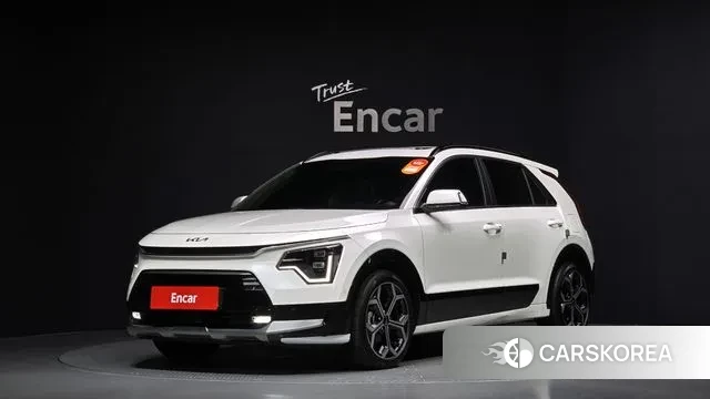 Kia Di Ol Nu Niro 2023 Белый из Кореи