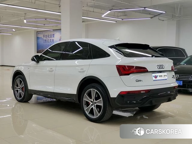 Audi Q5L Sportback 2024 Белый из Китая