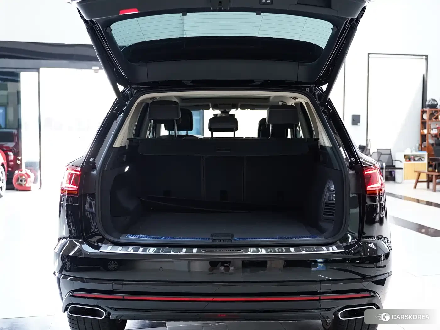Volkswagen Touareg 2024 Черный из Китая