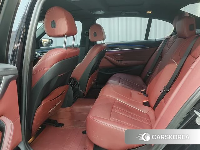 BMW 5 series 2023 Черный из Китая