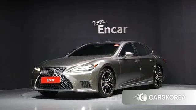 Lexus LS500h 5th generation 2022 Серый из Кореи