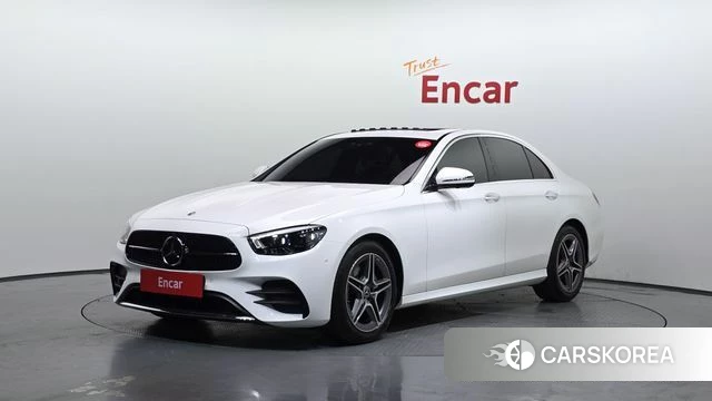 Mercedes-Benz E-Class W213 2022 Белый из Кореи