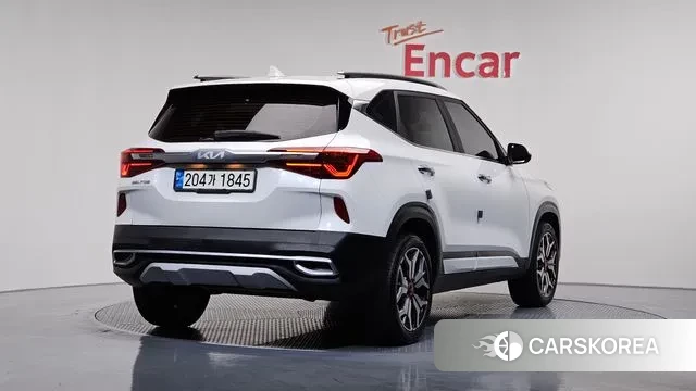 Kia Seltos 2021 Белый из Кореи