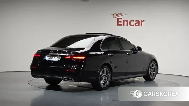 Mercedes-Benz E-Class W213 2023 Черный из Кореи