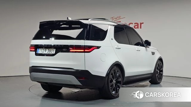 Land Rover Discovery 5 2021 Белый из Кореи
