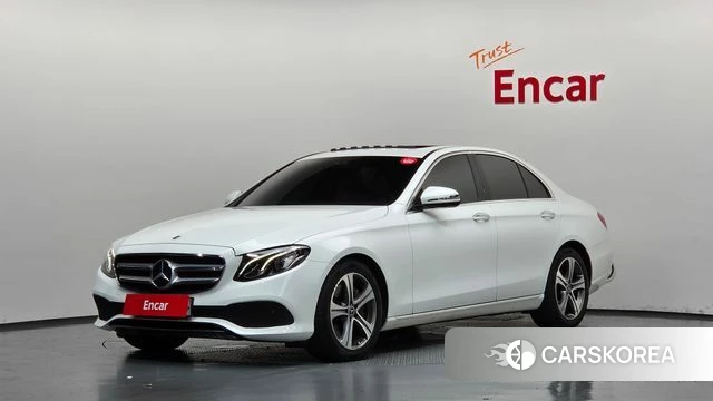 Mercedes-Benz E-Class W213 2018 Белый из Кореи