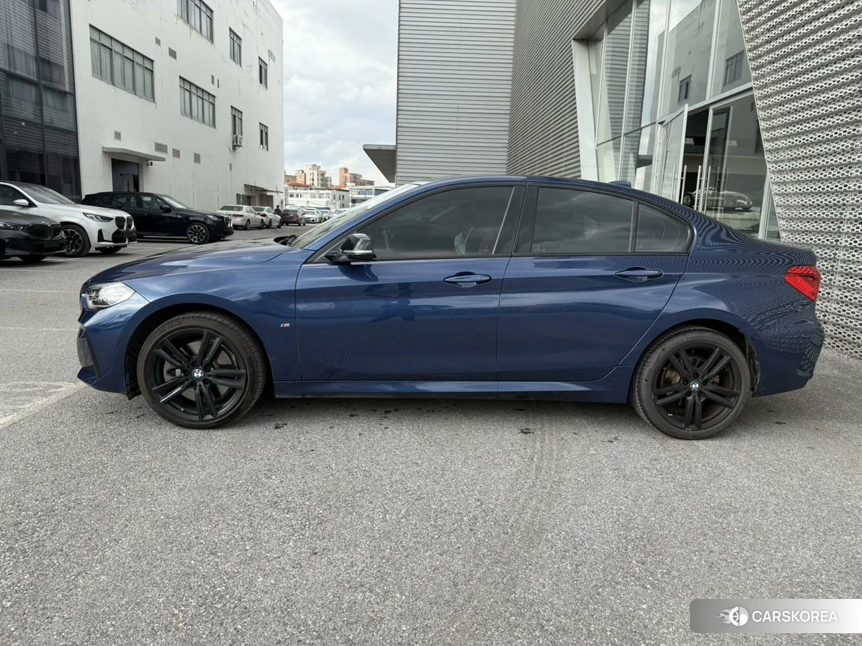 BMW 1 series 2022 Синий из Китая