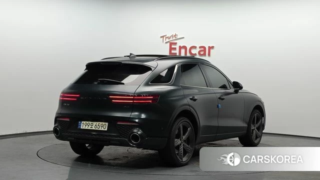 Genesis GV70 2023 Темно-зеленый из Кореи