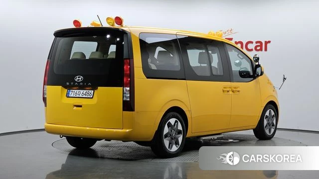 Hyundai Staria 2024 Желтый из Кореи